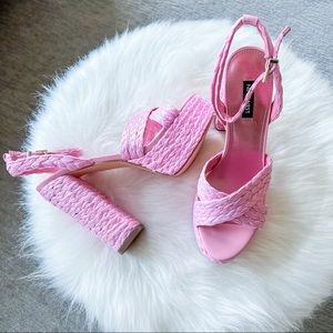 Nine West Hadyn Platform Sandals